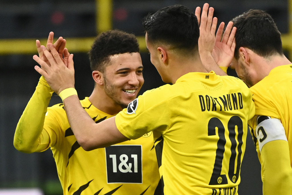 Dortmund kian nyaman usai berhasil unggul. Hasilnya, gol kedua lahir pada menit ke-58, lewat aksi Jadon Sancho.