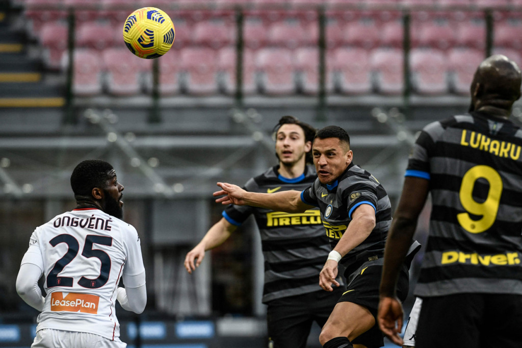 Alexis Sanchez yang baru masuk di babak kedua kemudian melengkapi kemenangan Inter. Ia mencetak gol di menit ke-79 untuk membawa pasukan Antonio Conte menang 3-0.