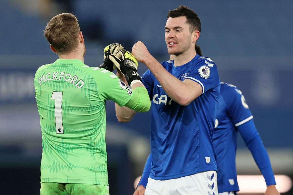 Kendati memetik kemenangan pertama dalam enam pertandingan terakhir di Goodison Park, Everton tak beranjak dari urutan ketujuh klasemen kalah selisih gol dari Liverpool kendati keduanya sama-sama mengoleksi 43 poin. Sedangkan Southampton (30), yang kini sudah sembilan laga terakhir tak merasakan kemenangan, tetap di urutan ke-14 klasemen.
