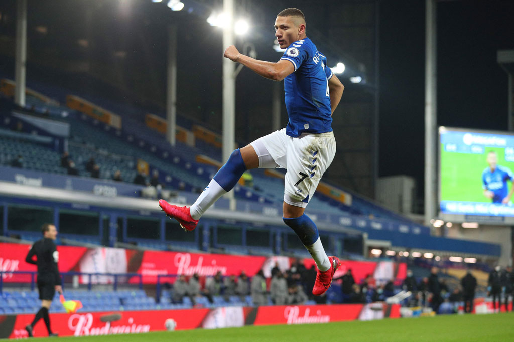 Richarlison melakukan selebrasi usai menjebol gawan tim tamu.