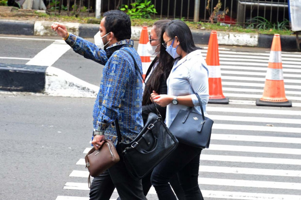 Tim penyidik Komisi Pemberantasan Korupsi (KPK) kembali memeriksa Komisaris PT Rajawali Parama Indonesia (RPI) Daning Saraswati, Senin, 1 Maret 2021.