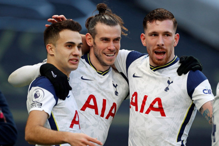 Tottenham Hotspur berhasil membungkam Burnley 4-0 dalam lanjutan Liga Inggris. Ada dua gol yang disumbang Gareth Bale untuk Spurs.