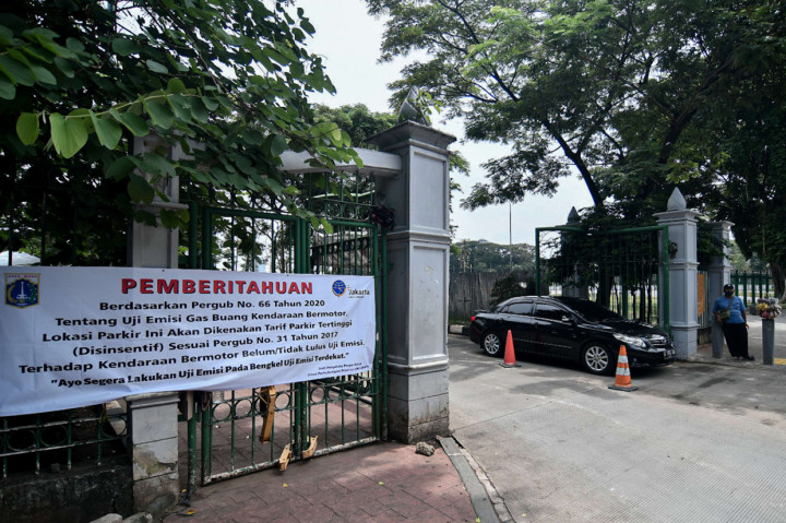 Pelaksanaan itu sebagai persiapan penerapan ketentuan Pasal 17 Peraturan Gubernur Provinsi DKI Jakarta Nomor 66 Tahun 2020 Terkait Pengenaan Tarif Parkir Tertinggi (Disinsentif Tarif Parkir) bagi Kendaraan Yang Belum dan/atau Tidak Lulus Uji Emisi.