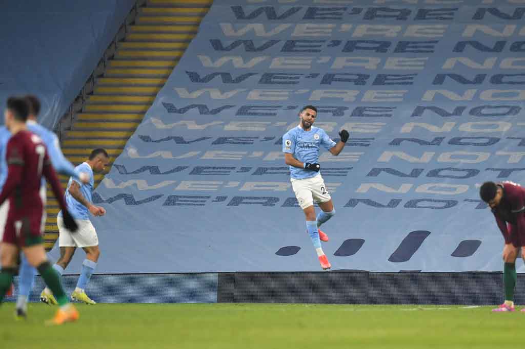 Pada menit ke-90, City mengunci kemenangan mereka saat Mahrez dengan dingin menyelesaikan bola liar hasil umpan Ilkay Gundogan yang tak dikendalikan sempurna oleh Sterling.