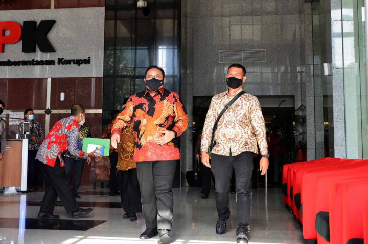 Menteri Agama Yaqut Cholil Qoums beserta jajaran menemui pimpinan Komisi Pemberantasan Korupsi (KPK) di Gedung KPK, Jakarta, Rabu, 3 Maret 2021. Pertemuan dengan pimpinan KPK tersebut terkait dengan program pencegahan korupsi di lingkungan Kementerian Agama. 
