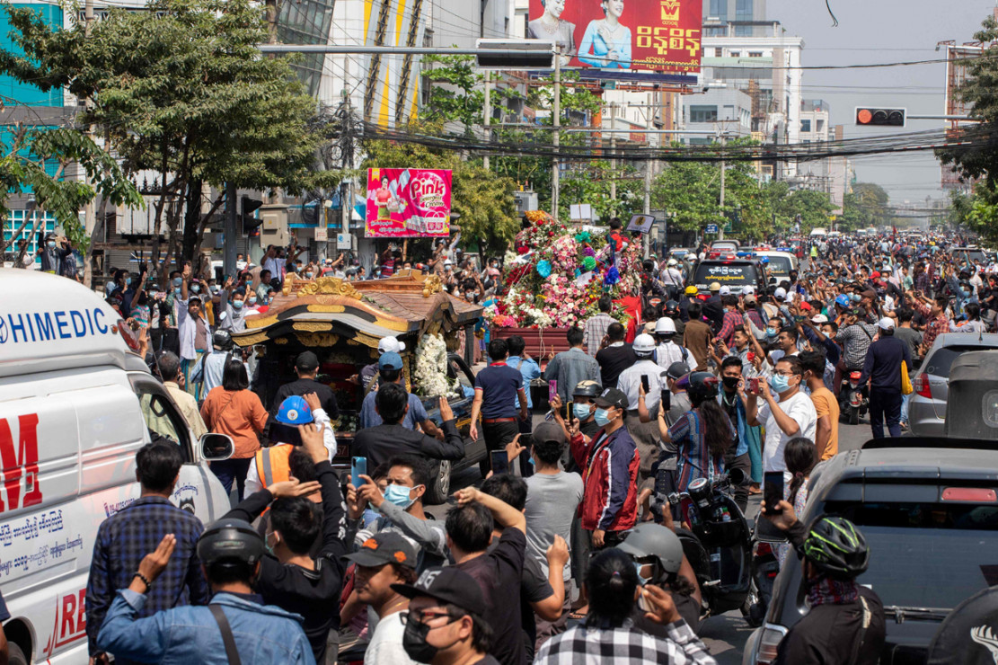 Kisah Kyal Sin, Gadis 19 Tahun yang Tertembak Militer ...