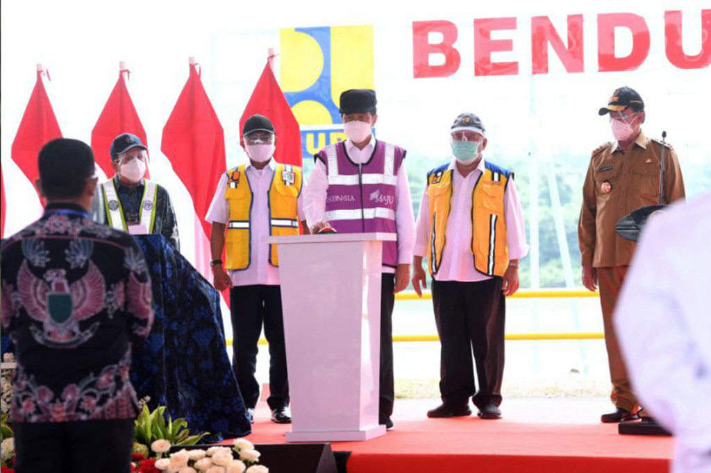 Presiden Joko Widodo (Jokowi) meresmikan Bendungan Sindangheula di Serang, Banten, Kamis, 4 Maret 2021. 