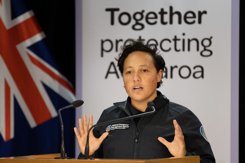 Menteri Manajemen Darurat Selandia Baru Kiritapu Allan saat konferensi pers di Wellington pada 5 Maret 2021, setelah serangkaian gempa bumi besar menghantam pantai timur negara itu yang memicu peringatan tsunami.