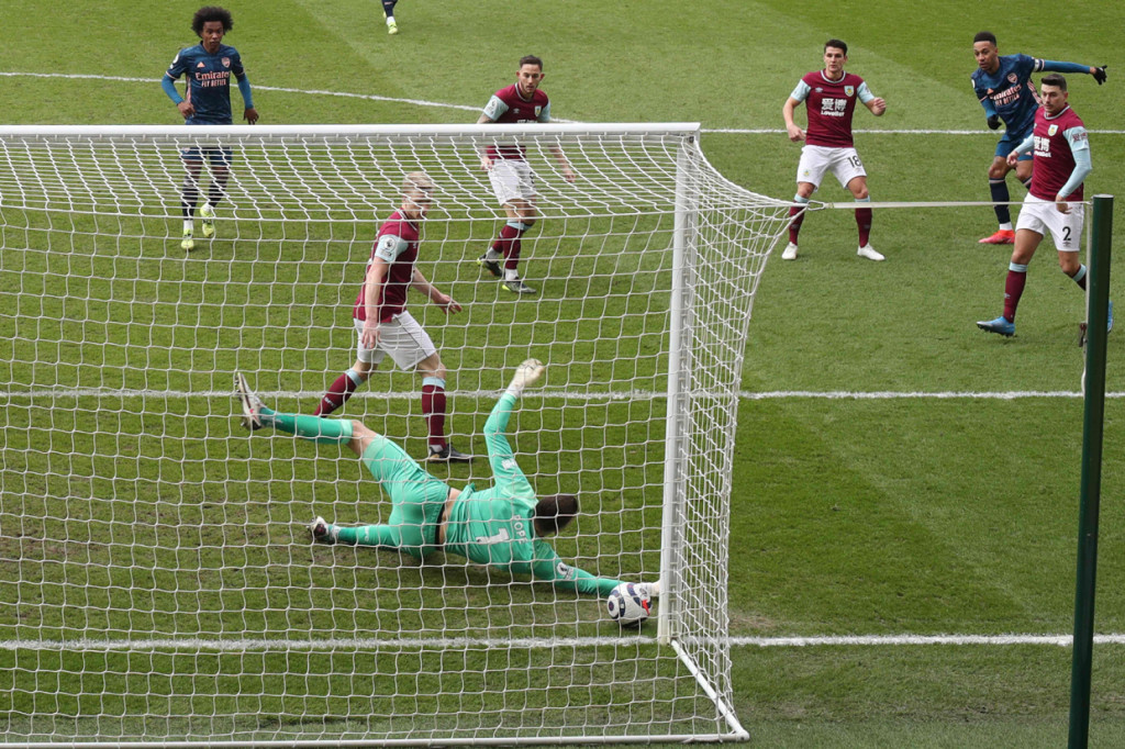 Arsenal mendapatkan gol di awal-awal laga lewat Pierre-Emerick Aubameyang. 
