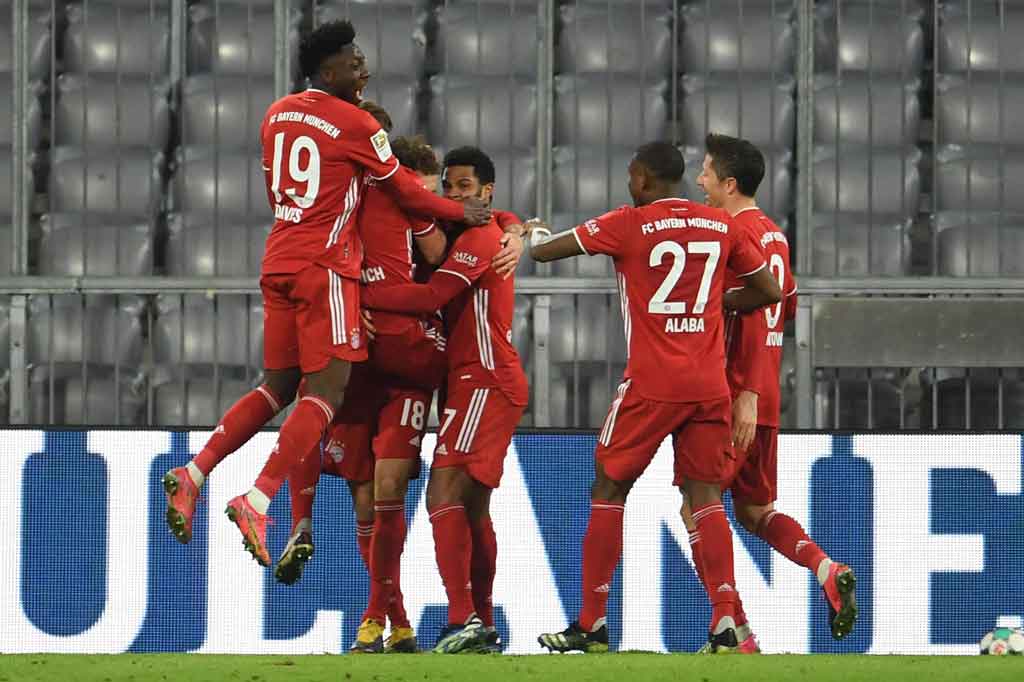 Dua menit menjelang bubaran Leon Goretzka berhasil membawa Bayern berbalik unggul dengan menyambar bola sapuan Thomas Meunir untuk melesakkannya ke pojok kiri bawah gawang.