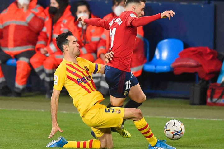 Tuan rumah bermain taktis dan membuka peluang pertama pada menit ke-15. Enrique Barja menembak bola dari tepi kotak penalti namun masih dapat diblok kiper Marc-Andre ter Stegen sehingga berbuah tendangan sudut.