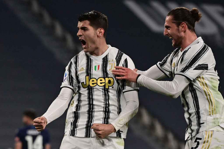 Pada menit ke-57, Juventus akhirnya berbalik memimpin setelah Morata meneruskan umpan Chiesa guna menaklukkan Reina di area tiang dekat.