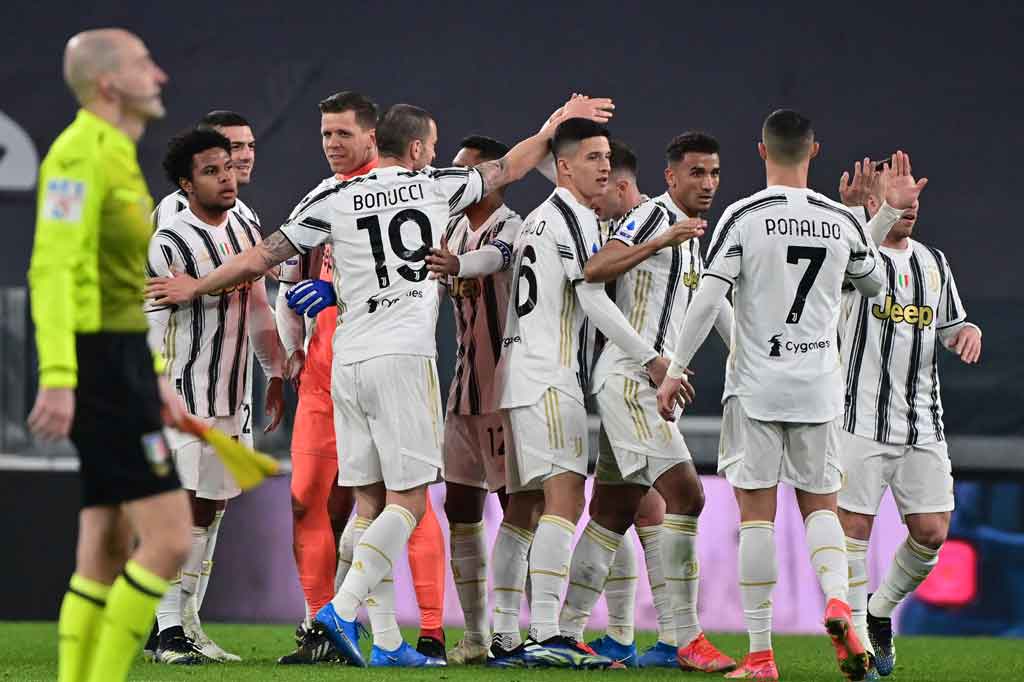 Tambahan tiga poin membuat Juventus yang berada pada posisi ketiga kini mengoleksi 52 poin atau hanya tertinggal tujuh poin dari Inter Milan yang berada di puncak dan tampil pada Senin waktu setempat mendatang. Sedangkan Lazio (43) yang menelan dua kekalahan berturut-turut tertahan pada urutan ketujuh klasemen.