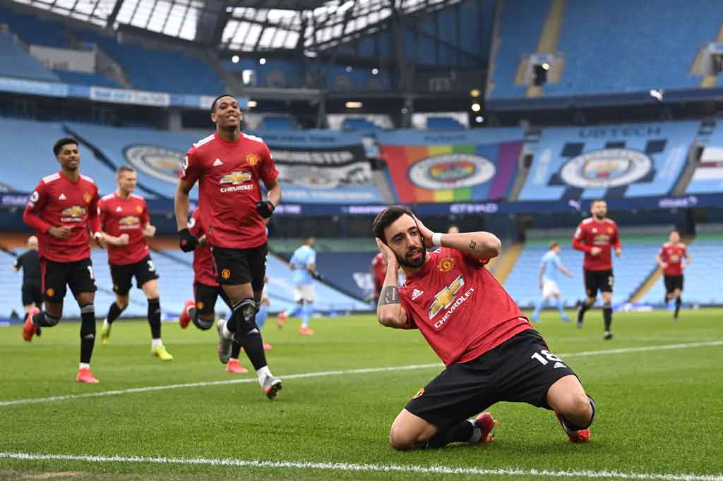 Kesempatan itu dimanfaatkan dengan sempurna oleh Bruno Fernandes yang mengeksekusi penalti. Kendati kiper Ederson Moraes bisa menebak arah tendangan, laju bola tak terhenti ke dalam gawang City.