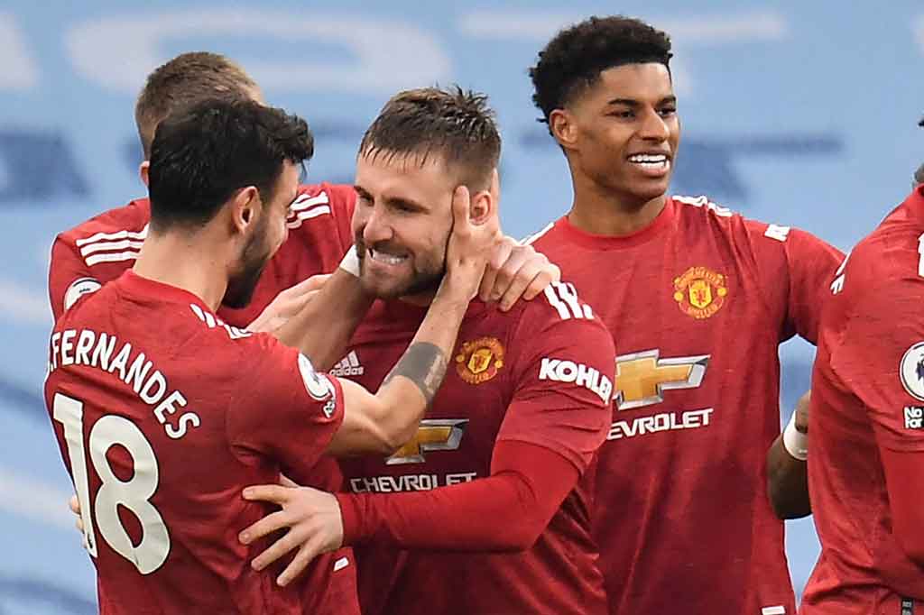 City hampir membalas pada menit ke-48 jika saja tembakan Rodri Hernandez tak membentur mistar gawang. Dua menit kemudian, justru MU yang berhasil menggandakan keunggulan mereka saat Luke Shaw membantu serangan Setan Merah dan menyelesaikan umpan Marcus Rashford untuk menaklukkan Ederson.