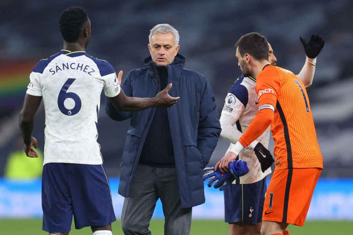 Hasil itu melanjutkan tren positif The Lilywhites yang kini membukukan tiga kemenangan beruntun dan melompat ke peringkat keenam klasemen sementara dengan koleksi 45 poin, sedangkan Palace tak beranjak dari urutan ke-13 dengan raihan 34 poin.