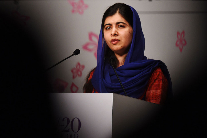 Pada Oktober 2012, Malala ditembak oleh Taliban saat dia pulang dengan bus dari sekolah. Peluru mengenai di dekat mata kirinya, menembus lehernya dan bersarang di bahunya. Dia pulih setelah berbulan-bulan menjalani perawatan di dalam dan luar negeri, sebelum ikut menulis memoar terlaris berjudul 'Saya Malala', yang menarik lebih banyak perhatian internasional.