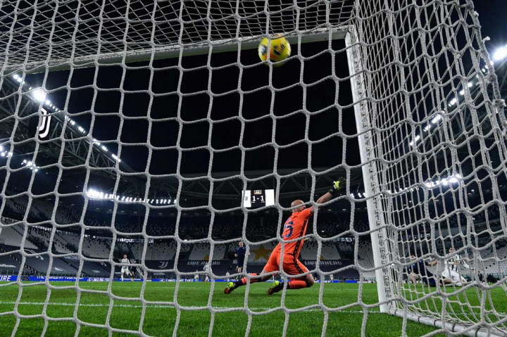 Tuan rumah terus melakukan tekanan dan pada menit pertama injury time, Morata mampu menyarangkan bola ke gawang Porto. Sayang golnya dianulir VAR karena offside, memaksa pertandingan dilanjutkan ke babak tambahan waktu 2x15 menit.