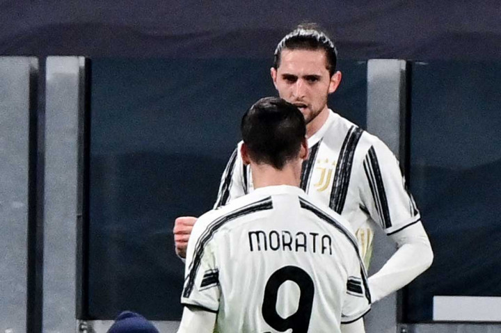 Juve segera memberi balasan instan ketika Rabiot menanduk umpan sepak pojok Federico Bernardeschi untuk membuat skor 3-2 sekaligus memelihara asa membalikkan keadaan.