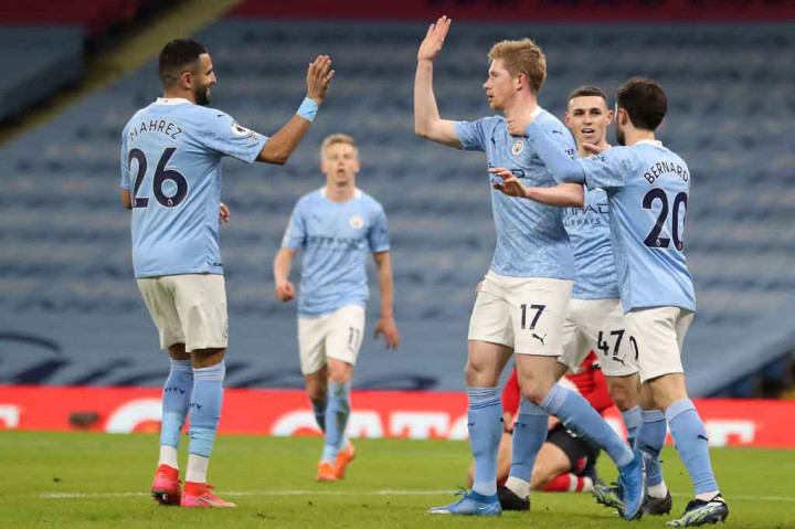 Tuan rumah membuka keunggulan pada menit ke-15 lewat serangan pertama mereka yang diakhiri dengan tembakan Kevin De Bruyne usai menyambar bola muntah hasil sepakan Phil Foden yang sempat dimentahkan kiper Alex McCarthy.