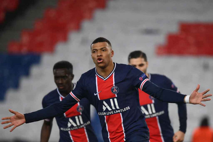 Gol itu membuat Mbappe menjadi pemain termuda yang mencapai 25 gol dalam Liga Champions sepanjang masa dalam usia 22 tahun 80 hari, menggeser Messi yang sebelumnya menggenggam rekor itu dalam usia 22 tahun dan 286 hari.