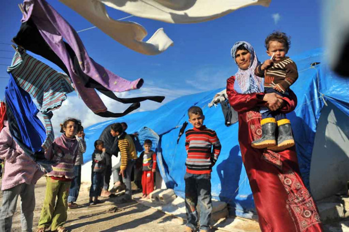 “Saya tidak ingin kembali ke sana. Saya tidak ingin kembali dan tinggal di Suriah lagi.  Saya juga tidak ingin tinggal di Libanon,” kata Nada, pengungsi Suriah yang berusia 17 tahun yang tinggal di Libanon utara, seperti dikutip laporan itu. “Ke mana pun saya pergi, jika kami pergi ke sekolah, mereka mengganggu kami dan mengatakan mereka tidak menginginkan kami.