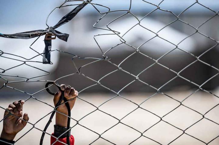 Lebih dari 8,5 juta anak Suriah, kata Unicef, bergantung pada bantuan di dalam Suriah dan di negara-negara tetangga. Hingga 60% anak-anak tidak dapat secara konsisten mengakses atau membeli makanan yang cukup di Suriah, dan lebih dari setengahnya tidak masuk sekolah.