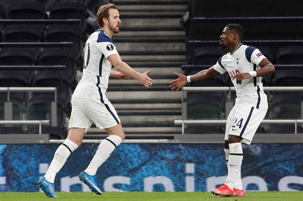 Tottenham akhirnya menggandakan keunggulan mereka pada menit ke-70, saat sapuan gagal Kevin Theophile-Catherine atas umpan silang Serge Aurier malah membuat bola jatuh di hadapan Kane. Kane kemudian memperdaya Theophile-Catherine sebelum melesakkan bola melewati upaya antisipasi Livakovic. Skor 2-0 bertahan hingga laga usai