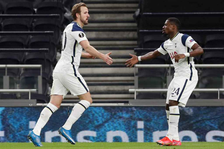 Tottenham akhirnya menggandakan keunggulan mereka pada menit ke-70, saat sapuan gagal Kevin Theophile-Catherine atas umpan silang Serge Aurier malah membuat bola jatuh di hadapan Kane. Kane kemudian memperdaya Theophile-Catherine sebelum melesakkan bola melewati upaya antisipasi Livakovic. Skor 2-0 bertahan hingga laga usai