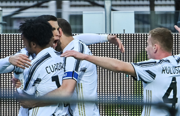 Juventus pun masih tetap menjaga asa untuk mempertahankan titel Scudetto. Mereka sementara menempati peringkat ketiga, dengan koleksi 55 poin.