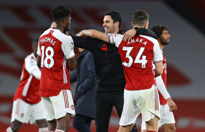 Meski memenangi pertandingan, Arsenal bergeming di peringkat 10 klasemen Liga Inggris usai mengumpulkan 41 poin hasil 28 kali bertanding.