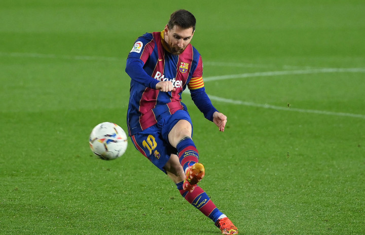 Empat gol Barcelona dibuat Lionel Messi (menit ke-13 dan 90'), Antoine Griezmann (35') dan Oscar Mingueza (53').
