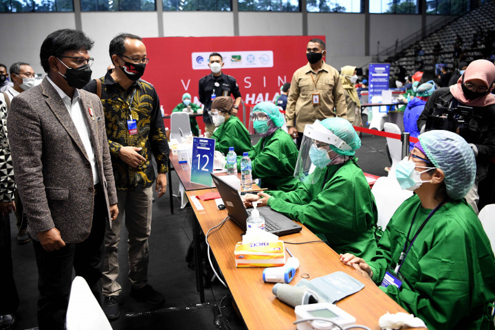 Menteri Komunikasi dan Informatika (Menkominfo) Johnny G Plate mengingatkan publik agar tidak menyebarkan atau mem-posting sertifikat vaksinasi covid-19 di media sosial (medsos). Hal ini bertujuan untuk menghindari penyalahgunaan data pribadi oleh oknum tidak bertanggung jawab.