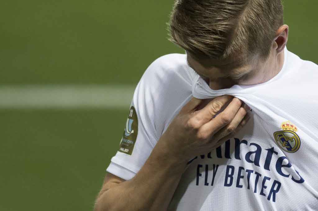 Madrid kemudian berusaha bangkit dan baru bisa menciptakan peluang pada menit ke-18 lewat tembakan Toni Kross. Namun tembakan jarak jauhnya masih bisa diblok oleh pemain belakang Atalanta.