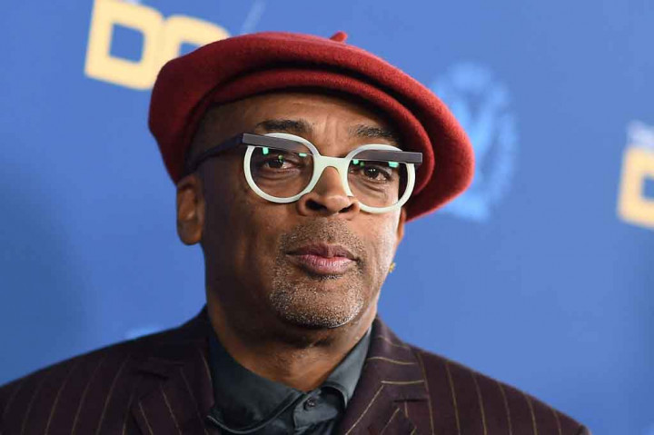 Festival tahun ini alias perhelatannya yang ke-74, terpaksa dipindahkan dari tanggal regulernya pada Mei menjadi Juli karena masalah keamanan seputar pandemi virus korona. Festival 2021 kini dijadwalkan berlangsung mulai Selasa, 6 Juli hingga Sabtu 17 Juli.