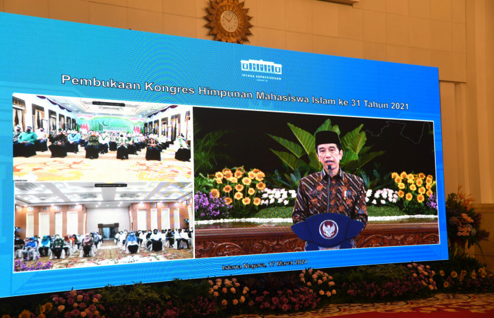 Presiden Joko Widodo membuka Kongres XXXI Himpunan Mahasiswa Islam (HMI) Tahun 2021 secara virtual dari Istana Negara, Jakarta.