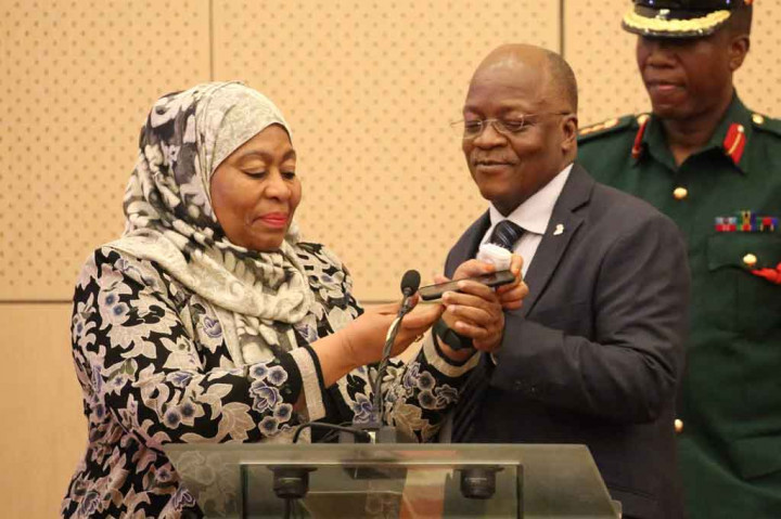 Konfirmasi kematian Magufuli datang setelah berminggu-minggu ketidakpastian dan rumor liar atas ketidakhadirannya, karena dia terakhir terlihat di depan umum pada 27 Februari.