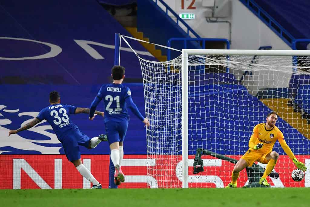 Tuan rumah akhirnya berhasil menggandakan keunggulan di masa injury time. Emerson yang masuk sebagai pemain pengganti berhasil menyelesaikan umpan matang Christian Pulisic untuk menajdi gol sekaligus membawa Chelsea unggul 2-0, sekaligus unggul agregat 3-0 atas pemuncak klasemen La Liga, Atletico.