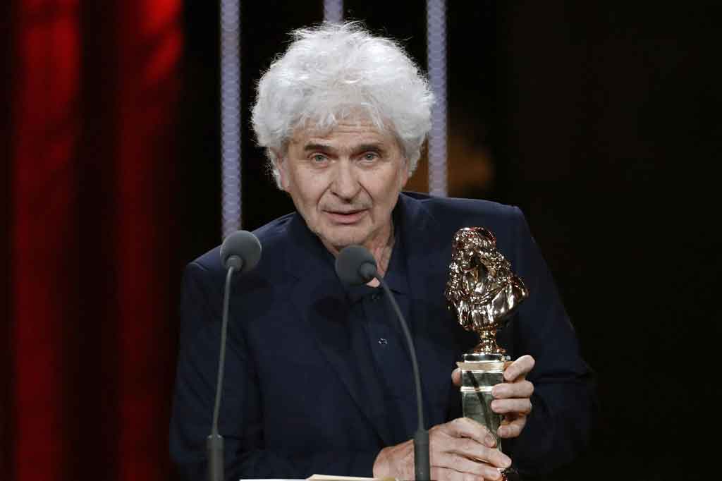 Direktur teater terkemuka Prancis Alain Francon ditikam di luar hotelnya di kota Montpellier, Mediterania, Rabu, 17 Maret 2021 waktu setempat. Alain Francon mengalami luka tikam di bagian tenggorokan. Menurut para pejabat, peristiwa penikaman tersebut terjadi pada siang hari, sementara motifnya masih belum jelas.