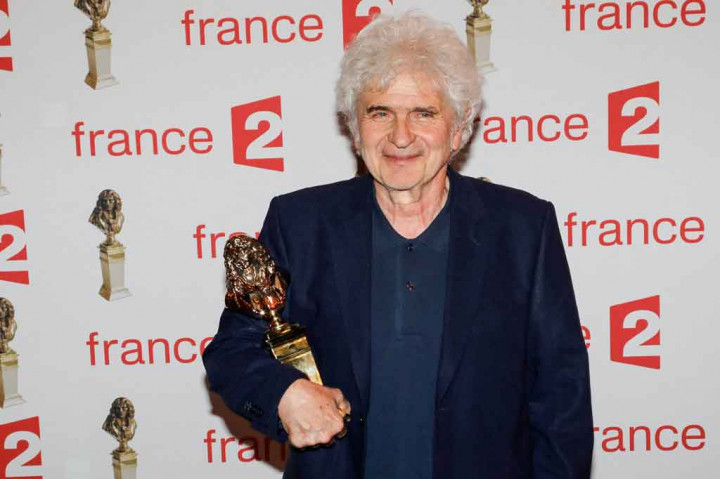 Dia terluka parah dalam serangan itu dan pingsan di jalan sebelum petugas darurat tiba dan membawanya ke rumah sakit terdekat. 