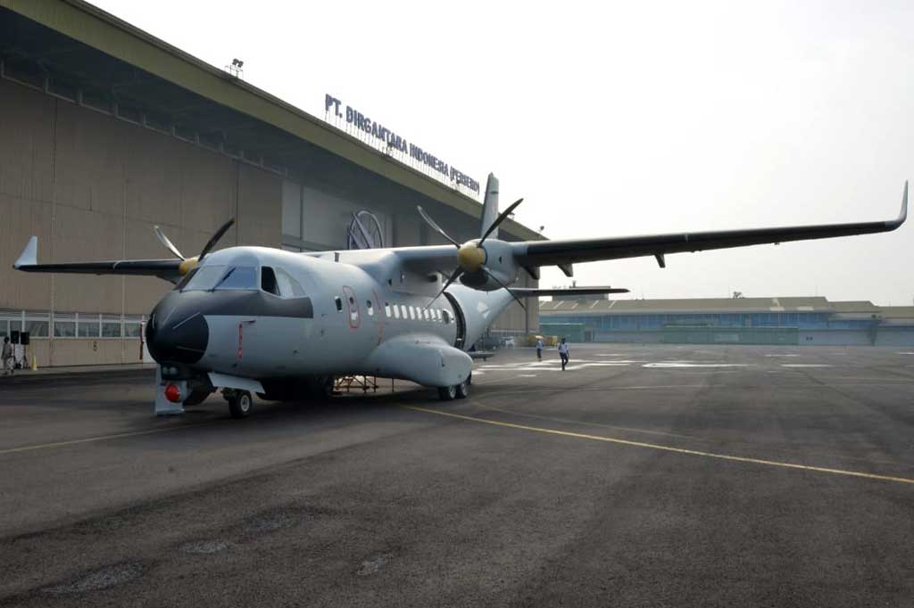 Menhan melanjutkan, PTDI sebenarnya pernah jadi pelopor dalam kebangkitan industri Indonesia pada 90-an tetapi akibat dinamika politik dunia, arah pengembangan PTDI mengalami rintangan-rintangan. 