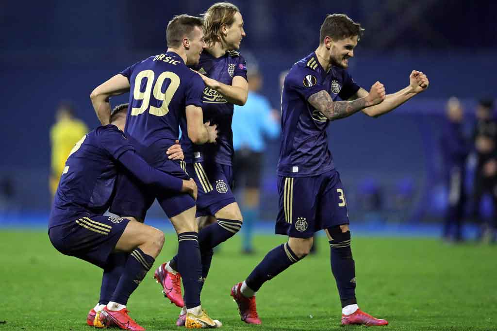 Petaka bagi Tottenham terjadi pada menit ke-82 saat Orsic mencetak gol keduanya dari dekat titik penalti demi menyambut umpan Iyayi Atiemwen untuk membuat Dinamo unggul 2-0 atau menyamakan skor agregat 2-2. Skor bertahan hingga bubaran, sehingga pertandingan dilanjutnya lewat babak tambahan waktu.