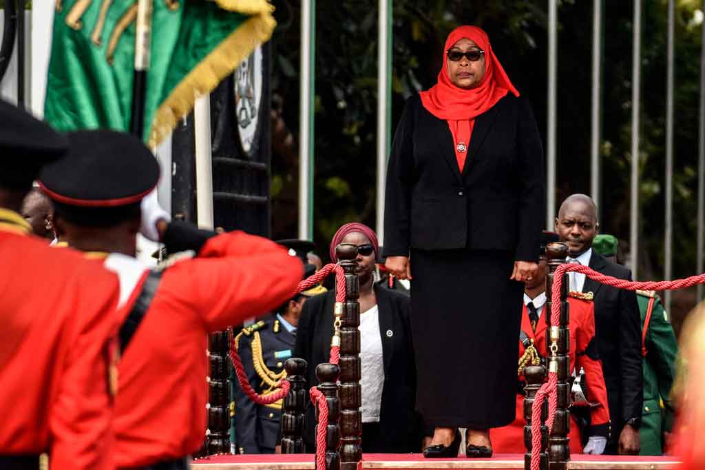 Dia adalah satu-satunya kepala negara perempuan yang saat ini menjabat di Afrika bersama dengan Presiden Ethiopia Sahle-Work Zewde, yang peran utamanya adalah seremonial.