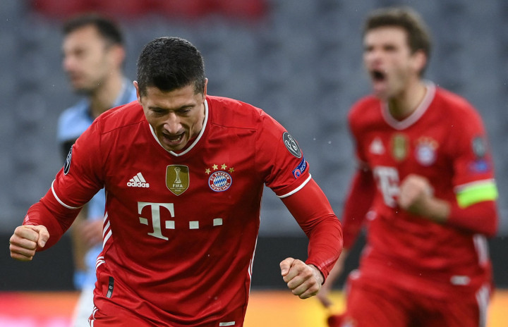 Meski kalah jumlah pemain, Bayern justru memanas. 