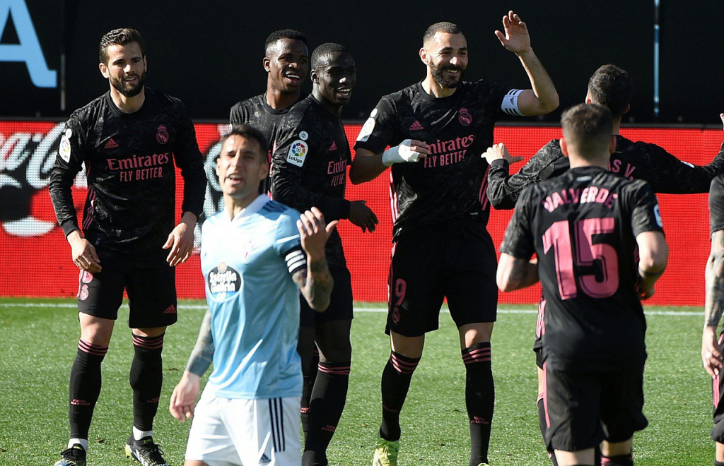 Tambahan tiga poin membuat Madrid naik ke posisi kedua klasemen dengan 60 poin, selisih tiga angka dari Atletico Madrid di puncak yang baru main 28 kali dan satu poin dari Barcelona di posisi ketiga. 