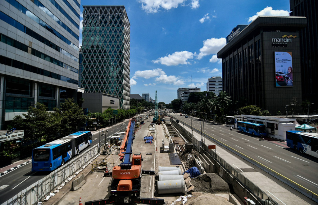 Kepala Dinas Perhubungan DKI Jakarta Syafrin Liputo melalui keterangan tertulis, Jumat, 19 Maret 2021, mengatakan, lokasi pembangunan berada di Jalan MH Thamrin sisi barat dan sisi timur, tepatnya dari Gedung Sinarmas sampai dengan Gedung Bank Indonesia. Menurut dia, rekayasa lalu lintas dilakukan sesuai dengan tahap pekerjaan.