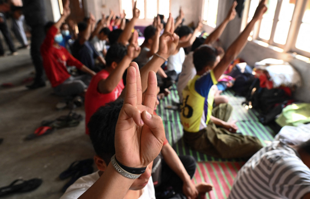 Dari tempat yang dirahasiakan itu, mereka juga menyerukan penolakan terhadap kudeta militer di Myanmar.