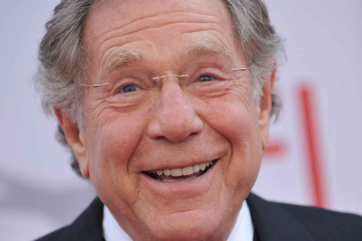 George Segal, aktor nominasi Oscar dalam 'Who's Afraid of Virginia Woolf' dan bintang dalam sitkom TV 'The Goldbergs', meninggal dunia pada Selasa, 23 Maret 2021. Segal meninggal di Santa Risa, California di usia 87 tahun.