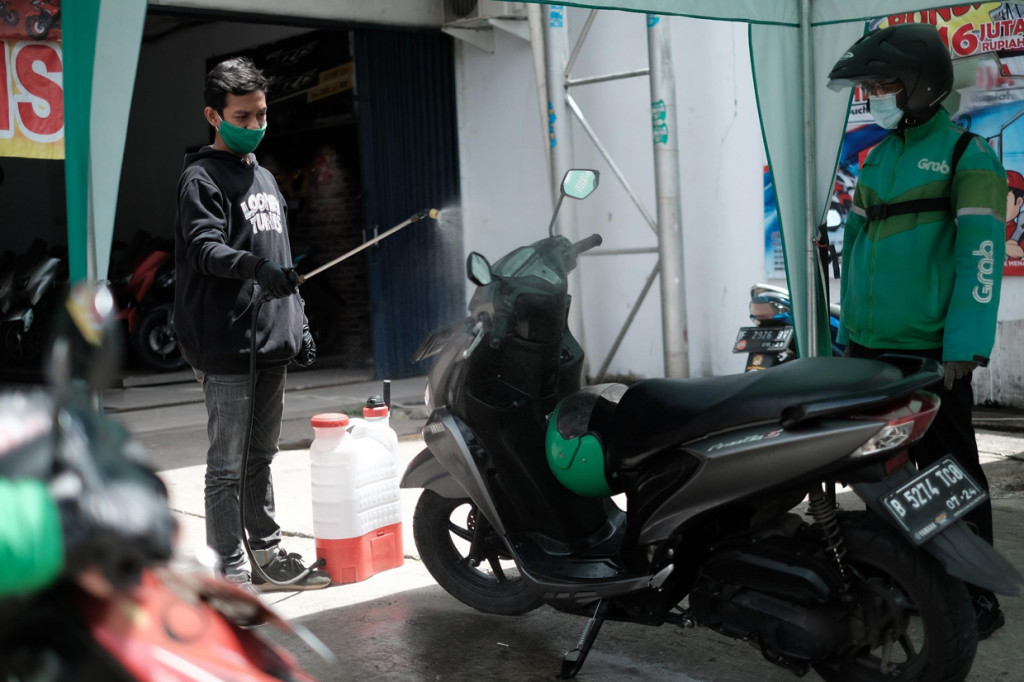 Sebagai bagian dari kolaborasi Grab dan Yamaha Motor, Yamaha X GrabProtect Station akan terus memastikan perlindungan keamanan dan kebersihan bagi para Mitra Pengemudi Grab dan pelanggannya.