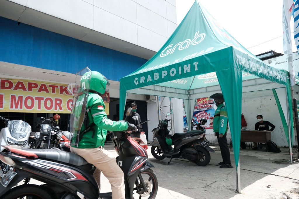 Pos Yamaha Motor X GrabProtect merupakan bagian dari kolaborasi antara Grab dan Yamaha Motor untuk mendukung dan melindungi Mitra Pengemudi dengan menghadirkan pos pembersihan dan sanitasi untuk Mitra Pengemudi.